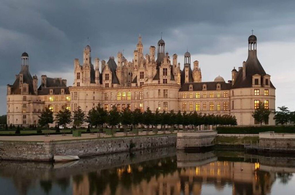 team-building-centre-val-de-loire-cohesion-chateau-chambord_11zon